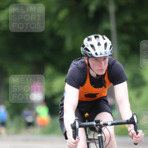 15.06.2025 - 7 Türme Triathlon Yannick Fuchs http://msf.ph/oto/8053771 15.06.2025 13:46:14 Radfahren 1129 meine-sportfotos.de