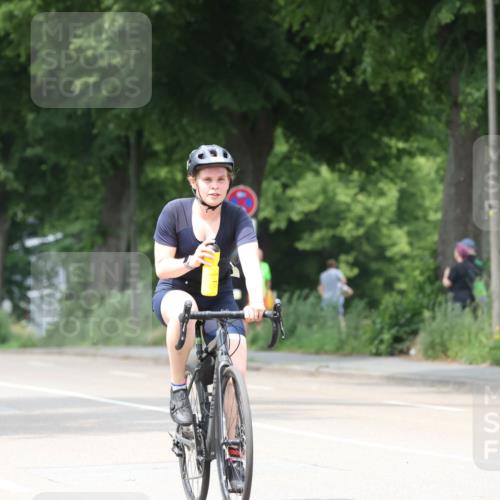 15.06.2025 - 7 Türme Triathlon Yannick Fuchs http://msf.ph/oto/8053801 15.06.2025 13:46:28 Radfahren  meine-sportfotos.de