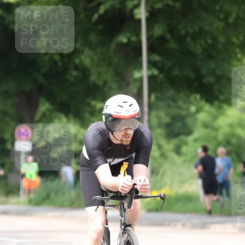 15.06.2025 - 7 Türme Triathlon Yannick Fuchs http://msf.ph/oto/8053807 15.06.2025 13:46:30 Radfahren 453 meine-sportfotos.de