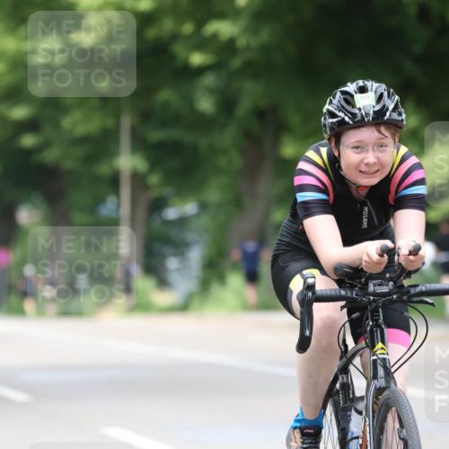 15.06.2025 - 7 Türme Triathlon Yannick Fuchs http://msf.ph/oto/8053850 15.06.2025 13:46:49 Radfahren  meine-sportfotos.de