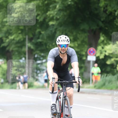 15.06.2025 - 7 Türme Triathlon Yannick Fuchs http://msf.ph/oto/8053865 15.06.2025 13:47:01 Radfahren  meine-sportfotos.de