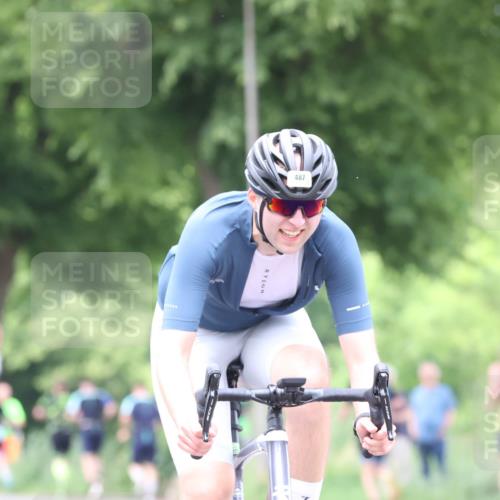 15.06.2025 - 7 Türme Triathlon Yannick Fuchs http://msf.ph/oto/8053872 15.06.2025 13:47:14 Radfahren 487 meine-sportfotos.de