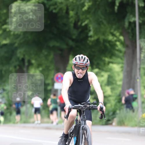 15.06.2025 - 7 Türme Triathlon Yannick Fuchs http://msf.ph/oto/8053896 15.06.2025 13:47:27 Radfahren  meine-sportfotos.de