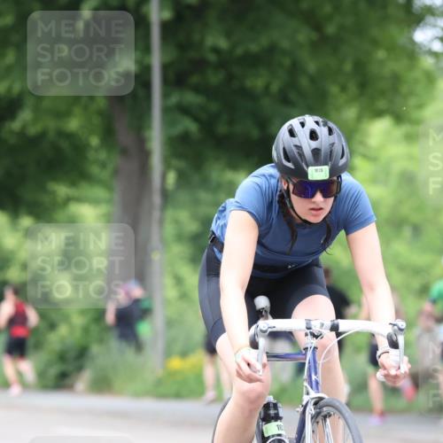 15.06.2025 - 7 Türme Triathlon Yannick Fuchs http://msf.ph/oto/8053918 15.06.2025 13:47:41 Radfahren 10, 1026 meine-sportfotos.de
