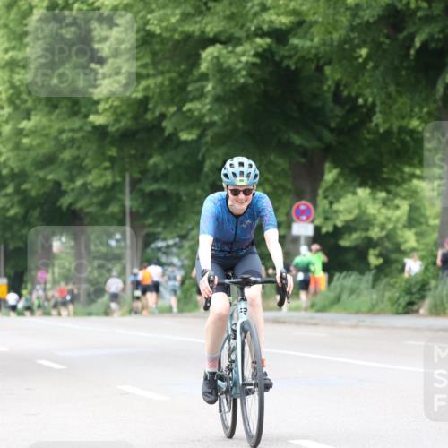 15.06.2025 - 7 Türme Triathlon Yannick Fuchs http://msf.ph/oto/8053934 15.06.2025 13:47:52 Radfahren  meine-sportfotos.de
