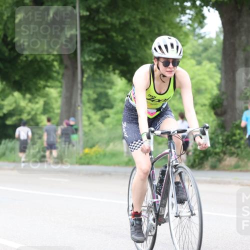 15.06.2025 - 7 Türme Triathlon Yannick Fuchs http://msf.ph/oto/8054004 15.06.2025 13:48:20 Radfahren  meine-sportfotos.de