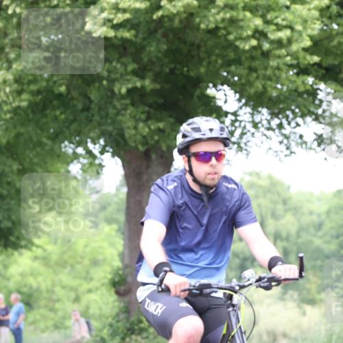 15.06.2025 - 7 Türme Triathlon Yannick Fuchs http://msf.ph/oto/8054028 15.06.2025 13:48:35 Radfahren  meine-sportfotos.de