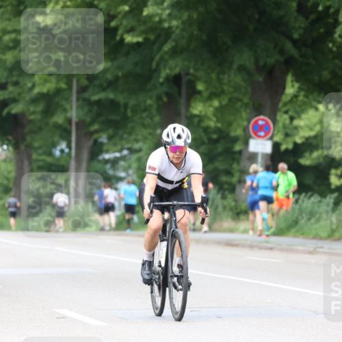 15.06.2025 - 7 Türme Triathlon Yannick Fuchs http://msf.ph/oto/8054034 15.06.2025 13:48:38 Radfahren  meine-sportfotos.de
