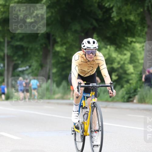 15.06.2025 - 7 Türme Triathlon Yannick Fuchs http://msf.ph/oto/8054047 15.06.2025 13:48:44 Radfahren  meine-sportfotos.de