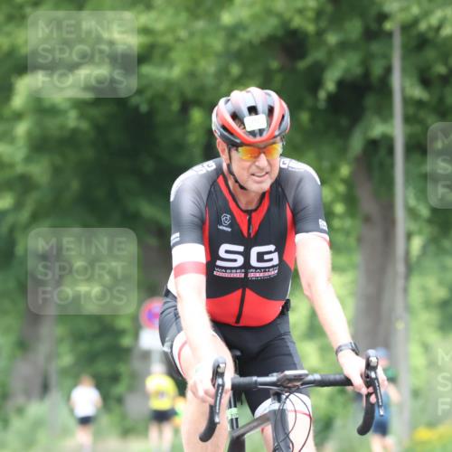 15.06.2025 - 7 Türme Triathlon Yannick Fuchs http://msf.ph/oto/8054069 15.06.2025 13:48:55 Radfahren 2 meine-sportfotos.de