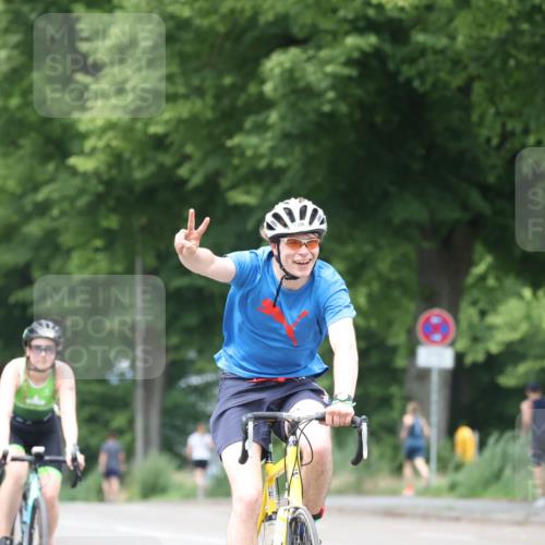 15.06.2025 - 7 Türme Triathlon Yannick Fuchs http://msf.ph/oto/8054085 15.06.2025 13:49:01 Radfahren  meine-sportfotos.de