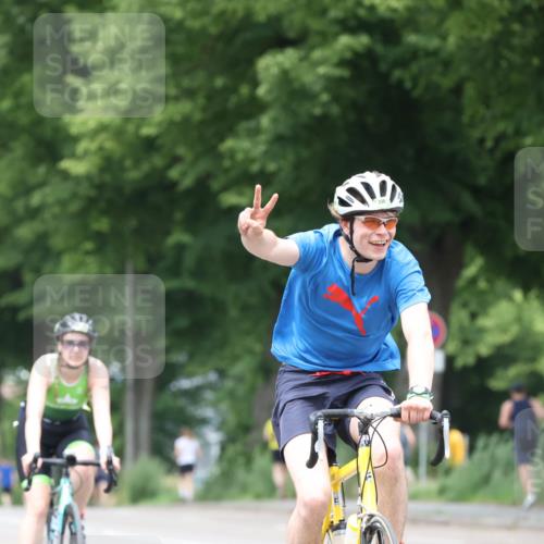 15.06.2025 - 7 Türme Triathlon Yannick Fuchs http://msf.ph/oto/8054086 15.06.2025 13:49:01 Radfahren  meine-sportfotos.de