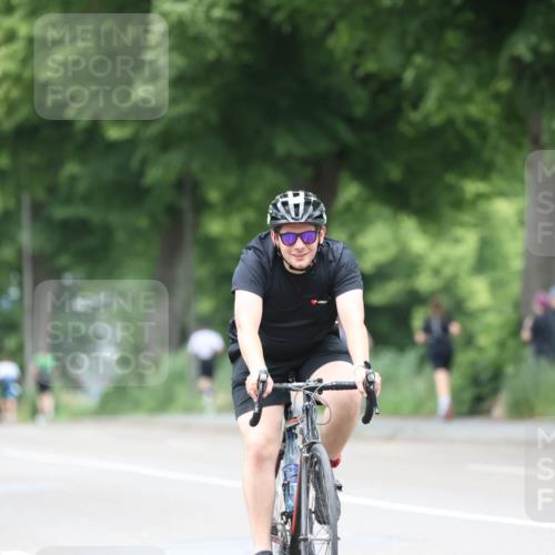 15.06.2025 - 7 Türme Triathlon Yannick Fuchs http://msf.ph/oto/8054150 15.06.2025 13:49:41 Radfahren  meine-sportfotos.de
