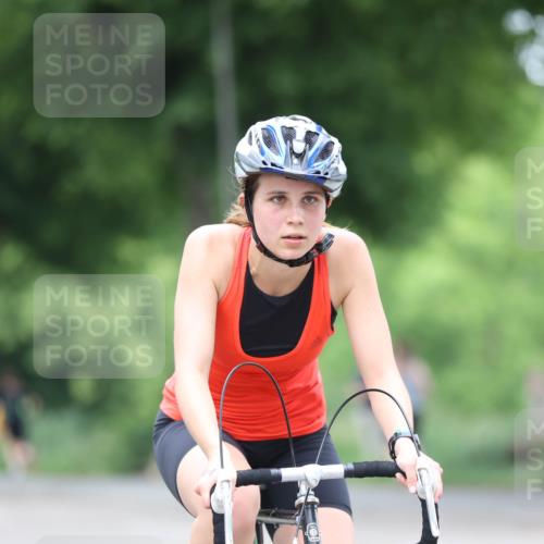 15.06.2025 - 7 Türme Triathlon Yannick Fuchs http://msf.ph/oto/8054156 15.06.2025 13:49:43 Radfahren  meine-sportfotos.de