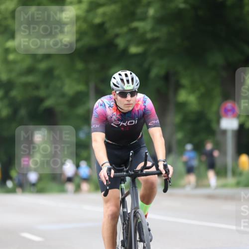 15.06.2025 - 7 Türme Triathlon Yannick Fuchs http://msf.ph/oto/8054256 15.06.2025 13:50:46 Radfahren  meine-sportfotos.de