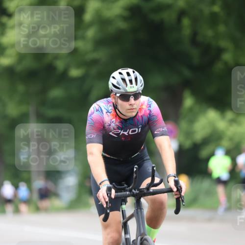 15.06.2025 - 7 Türme Triathlon Yannick Fuchs http://msf.ph/oto/8054257 15.06.2025 13:50:47 Radfahren 324 meine-sportfotos.de