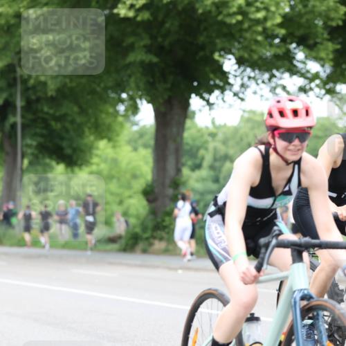 15.06.2025 - 7 Türme Triathlon Yannick Fuchs http://msf.ph/oto/8054295 15.06.2025 13:51:04 Radfahren  meine-sportfotos.de