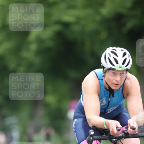 15.06.2025 - 7 Türme Triathlon Yannick Fuchs http://msf.ph/oto/8054305 15.06.2025 13:51:37 Radfahren 977 meine-sportfotos.de