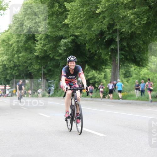 15.06.2025 - 7 Türme Triathlon Yannick Fuchs http://msf.ph/oto/8054429 15.06.2025 13:52:57 Radfahren  meine-sportfotos.de