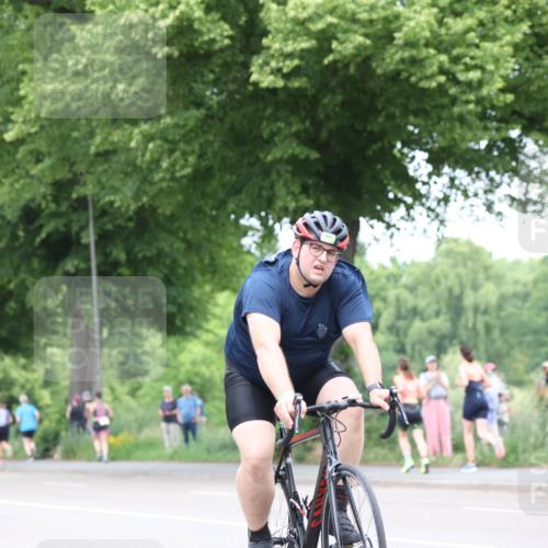 15.06.2025 - 7 Türme Triathlon Yannick Fuchs http://msf.ph/oto/8054437 15.06.2025 13:53:00 Radfahren  meine-sportfotos.de
