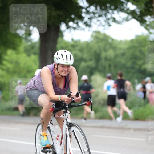 15.06.2025 - 7 Türme Triathlon Yannick Fuchs http://msf.ph/oto/8054468 15.06.2025 13:53:17 Radfahren 800 meine-sportfotos.de