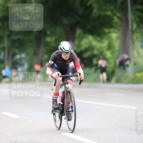 15.06.2025 - 7 Türme Triathlon Yannick Fuchs http://msf.ph/oto/8054471 15.06.2025 13:53:18 Radfahren  meine-sportfotos.de
