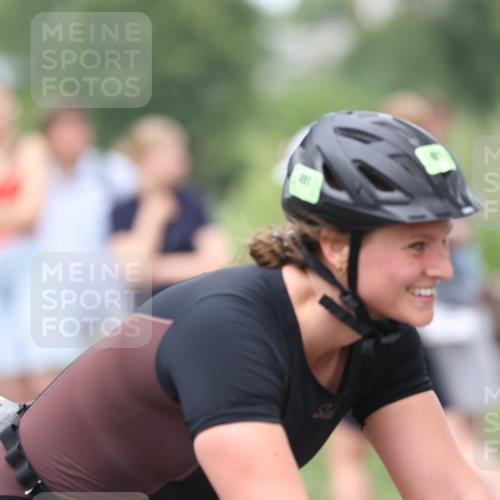 15.06.2025 - 7 Türme Triathlon Yannick Fuchs http://msf.ph/oto/8054736 15.06.2025 13:58:05 Radfahren  meine-sportfotos.de