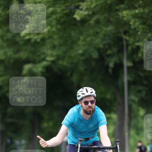 15.06.2025 - 7 Türme Triathlon Yannick Fuchs http://msf.ph/oto/8054776 15.06.2025 13:59:18 Radfahren  meine-sportfotos.de