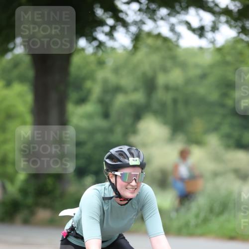 15.06.2025 - 7 Türme Triathlon Yannick Fuchs http://msf.ph/oto/8054828 15.06.2025 14:00:27 Radfahren  meine-sportfotos.de