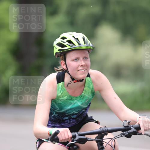 15.06.2025 - 7 Türme Triathlon Yannick Fuchs http://msf.ph/oto/8054846 15.06.2025 14:00:49 Radfahren  meine-sportfotos.de