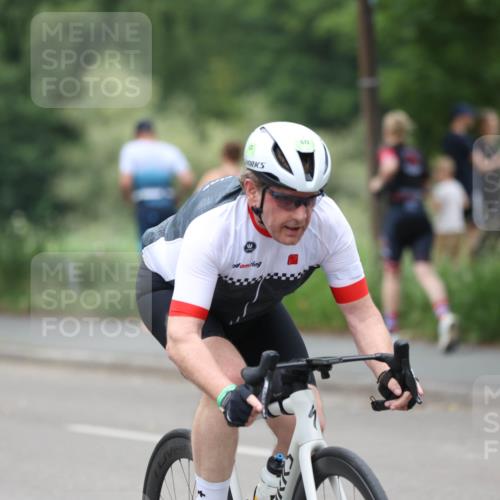 15.06.2025 - 7 Türme Triathlon Yannick Fuchs http://msf.ph/oto/8054868 15.06.2025 14:02:05 Radfahren 27, 673 meine-sportfotos.de