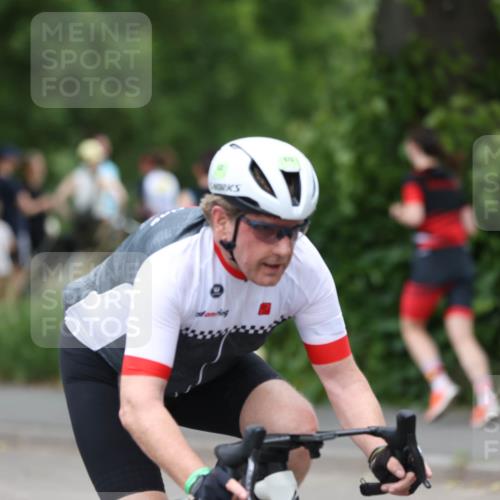 15.06.2025 - 7 Türme Triathlon Yannick Fuchs http://msf.ph/oto/8054869 15.06.2025 14:02:05 Radfahren  meine-sportfotos.de
