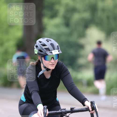 15.06.2025 - 7 Türme Triathlon Yannick Fuchs http://msf.ph/oto/8054897 15.06.2025 14:02:50 Radfahren 124, 824 meine-sportfotos.de