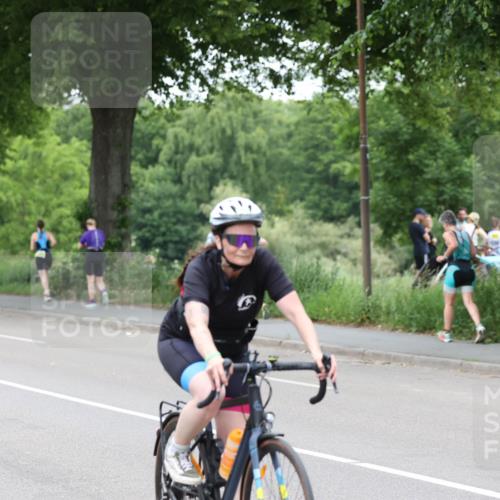 15.06.2025 - 7 Türme Triathlon Yannick Fuchs http://msf.ph/oto/8054910 15.06.2025 14:02:56 Radfahren  meine-sportfotos.de