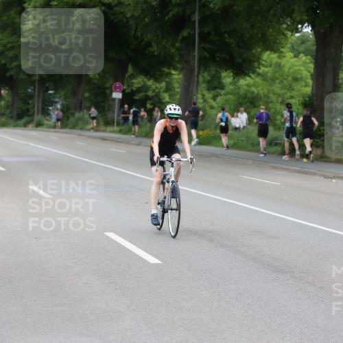 15.06.2025 - 7 Türme Triathlon Yannick Fuchs http://msf.ph/oto/8054914 15.06.2025 14:02:59 Radfahren  meine-sportfotos.de