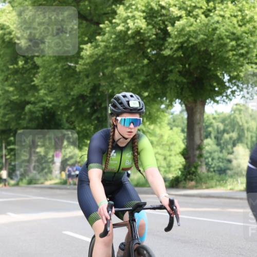 15.06.2025 - 7 Türme Triathlon Yannick Fuchs http://msf.ph/oto/8055230 15.06.2025 09:55:36 Radfahren 121 meine-sportfotos.de
