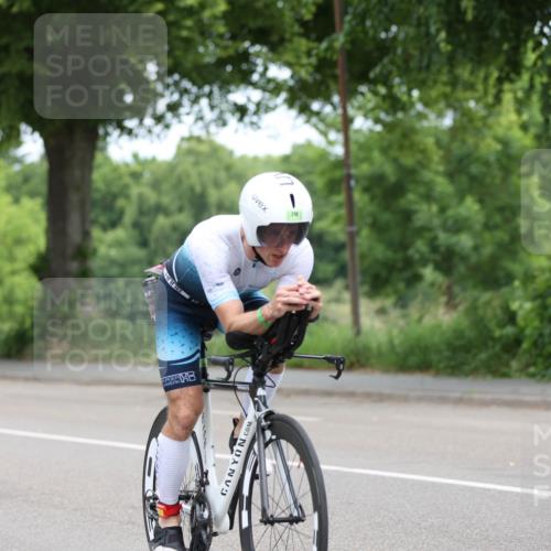 15.06.2025 - 7 Türme Triathlon Yannick Fuchs http://msf.ph/oto/8055580 15.06.2025 11:07:34 Radfahren  meine-sportfotos.de