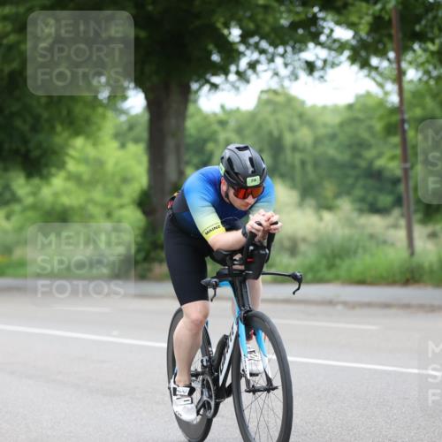 15.06.2025 - 7 Türme Triathlon Yannick Fuchs http://msf.ph/oto/8055736 15.06.2025 11:11:24 Radfahren 214 meine-sportfotos.de