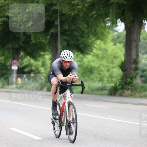 15.06.2025 - 7 Türme Triathlon Yannick Fuchs http://msf.ph/oto/8055759 15.06.2025 11:11:36 Radfahren  meine-sportfotos.de