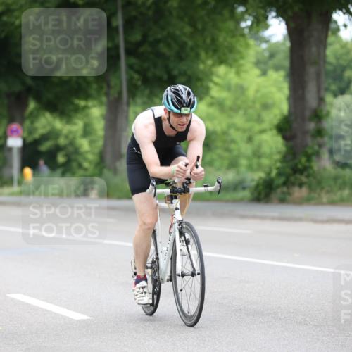 15.06.2025 - 7 Türme Triathlon Yannick Fuchs http://msf.ph/oto/8055822 15.06.2025 11:12:47 Radfahren  meine-sportfotos.de