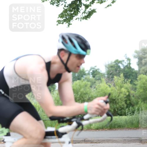 15.06.2025 - 7 Türme Triathlon Yannick Fuchs http://msf.ph/oto/8055826 15.06.2025 11:12:47 Radfahren  meine-sportfotos.de