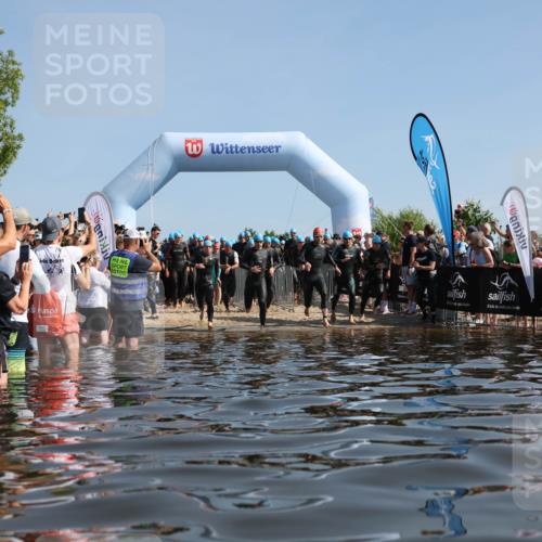 22.06.2025 - Viking Triathlon Michael Strokosch http://msf.ph/oto/8055845 22.06.2025 10:00:11 Schwimmen 2, 4, 100, 122, 329, 485, 521, 609 meine-sportfotos.de