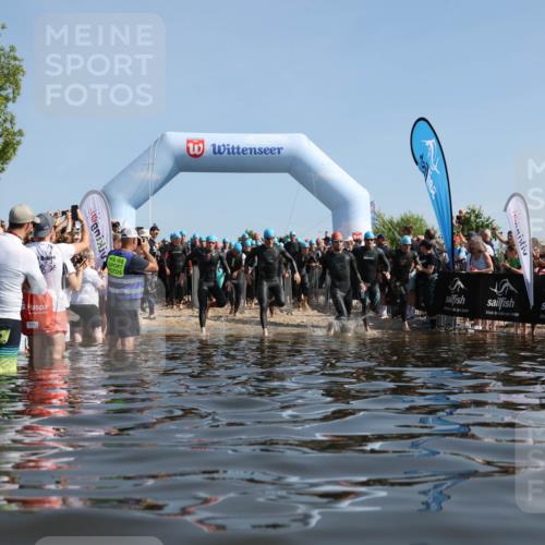 22.06.2025 - Viking Triathlon Michael Strokosch http://msf.ph/oto/8055846 22.06.2025 10:00:11 Schwimmen 2, 4, 100, 122, 329, 485, 521, 609 meine-sportfotos.de