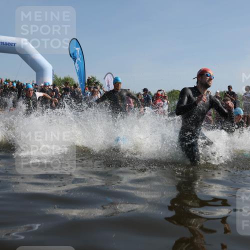 22.06.2025 - Viking Triathlon Michael Strokosch http://msf.ph/oto/8055856 22.06.2025 10:00:14 Schwimmen 2, 4, 10, 49, 100, 122, 329, 420, 485, 521, 544, 609, 611 meine-sportfotos.de