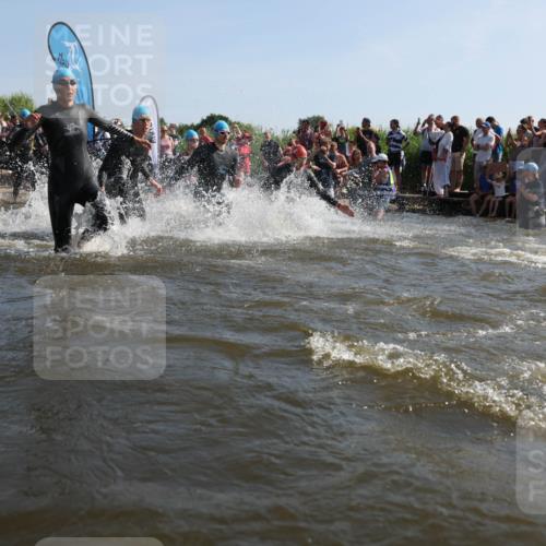 22.06.2025 - Viking Triathlon Michael Strokosch http://msf.ph/oto/8055895 22.06.2025 10:00:34 Schwimmen 1, 6, 7, 8, 11, 13, 14, 30, 45, 46, 52, 87, 152, 176, 178, 196, 198, 200, 230, 286, 374, 401, 414, 526, 534, 616, 623, 628, 641, 642, 651, 661 meine-sportfotos.de