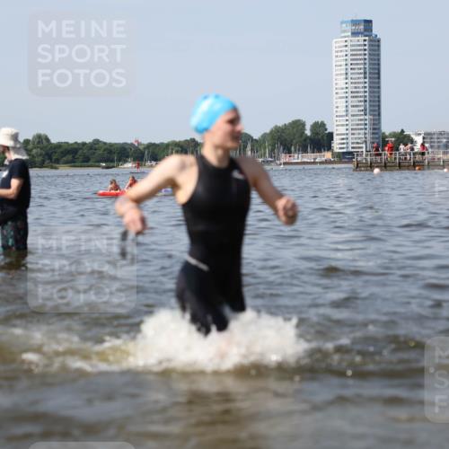 22.06.2025 - Viking Triathlon Michael Strokosch http://msf.ph/oto/8055958 22.06.2025 10:29:07 Schwimmen 7, 12, 152, 200, 310, 384, 443, 458, 604, 628, 652 meine-sportfotos.de
