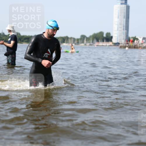 22.06.2025 - Viking Triathlon Michael Strokosch http://msf.ph/oto/8055968 22.06.2025 10:29:10 Schwimmen 7, 11, 12, 33, 152, 200, 310, 384, 458, 604, 652 meine-sportfotos.de