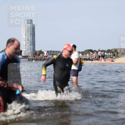 22.06.2025 - Viking Triathlon Michael Strokosch http://msf.ph/oto/8055991 22.06.2025 10:29:15 Schwimmen 7, 11, 30, 33, 200, 243, 310, 458, 652 meine-sportfotos.de