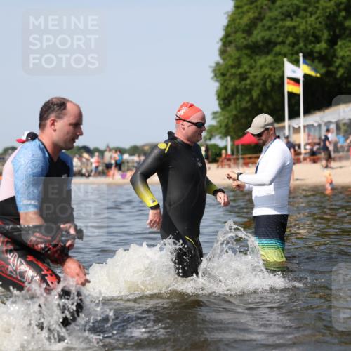 22.06.2025 - Viking Triathlon Michael Strokosch http://msf.ph/oto/8055997 22.06.2025 10:29:16 Schwimmen 7, 11, 30, 33, 200, 243, 458, 652 meine-sportfotos.de