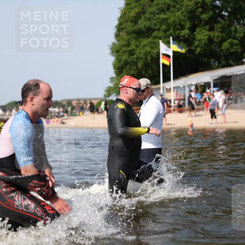 22.06.2025 - Viking Triathlon Michael Strokosch http://msf.ph/oto/8055999 22.06.2025 10:29:16 Schwimmen 7, 11, 30, 33, 200, 243, 458, 652 meine-sportfotos.de